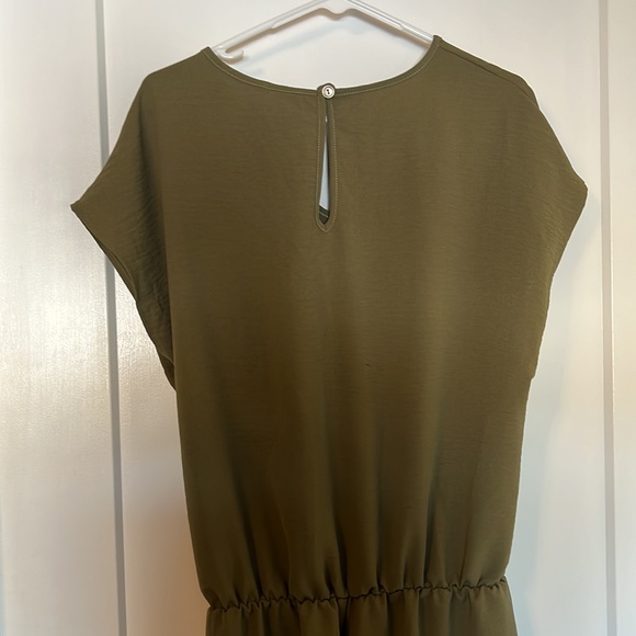 Hardly worn super cute olive romper - Picture 2 of 2
